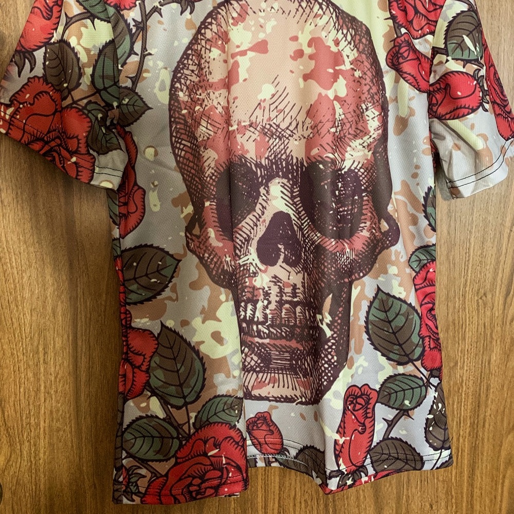 Skull and Roses Shirt - Picture 3 of 3